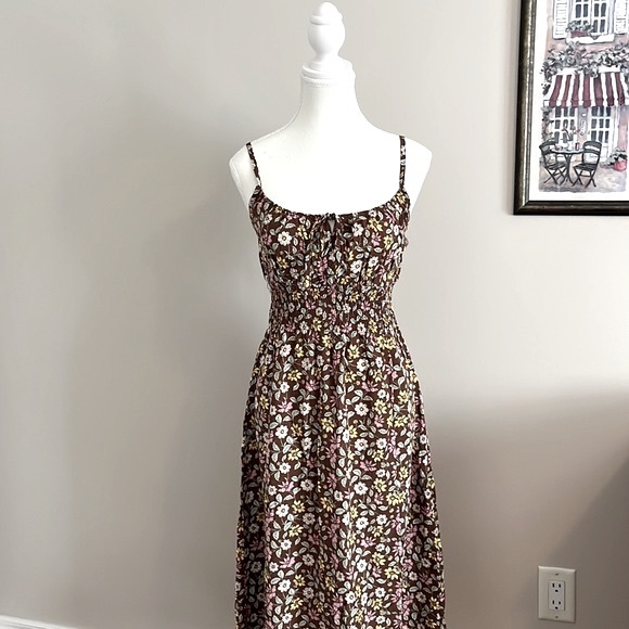 2/$25  NWT Bluenotes Floral Print Midi Dress with Slit - Small - Picture 5 of 10
